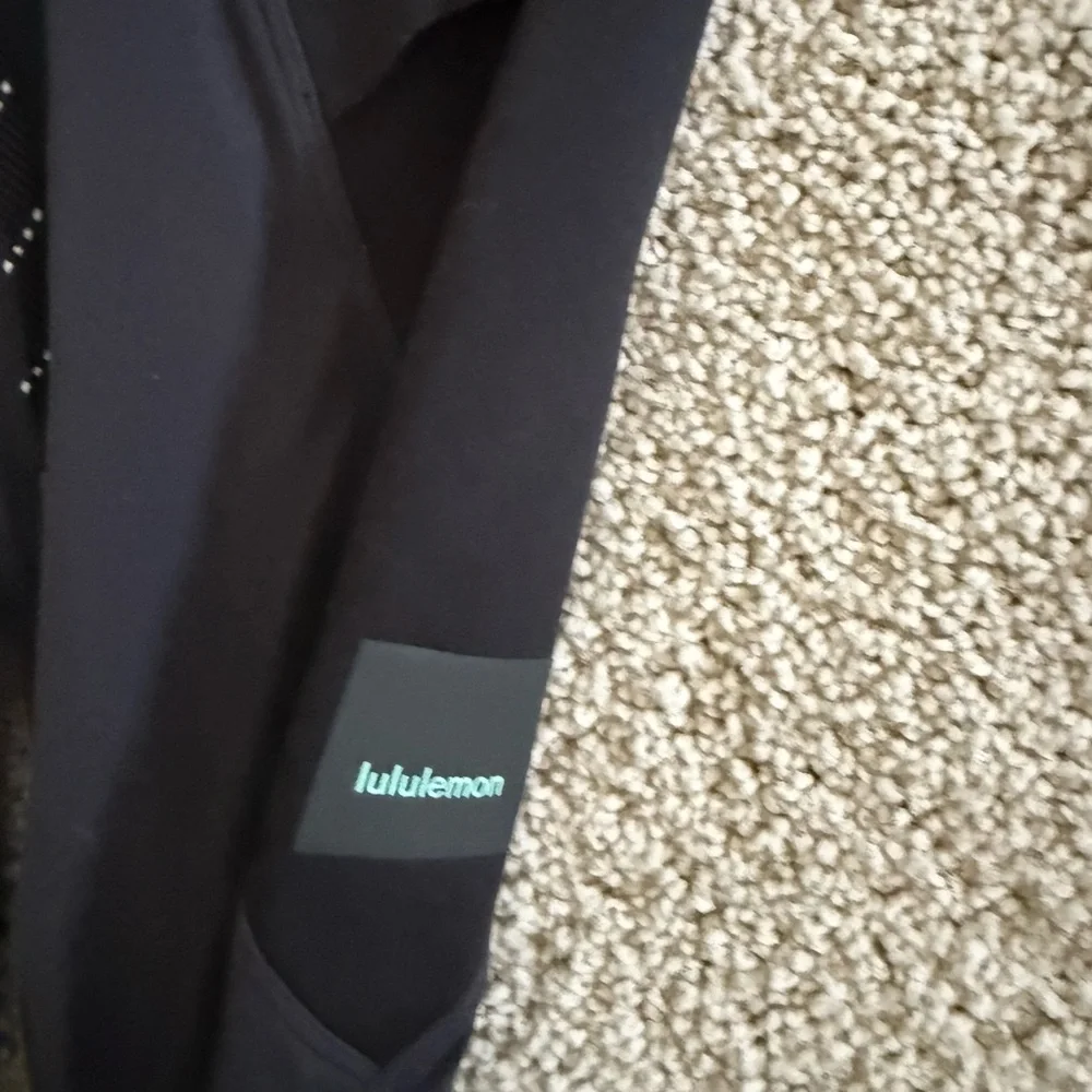 LuluLemon Black Performance tech leggings